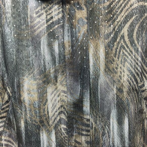 Damee, Inc. Cropped Jacket with Animal Print Lining - Picture 4 of 16